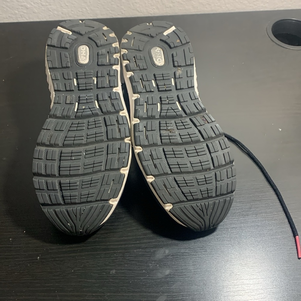 Brooks Addiction 14 Sneakers View 5